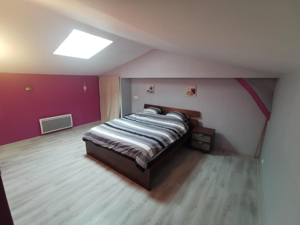 Logis De Reuneubeul Les Peintures Kültér fotó